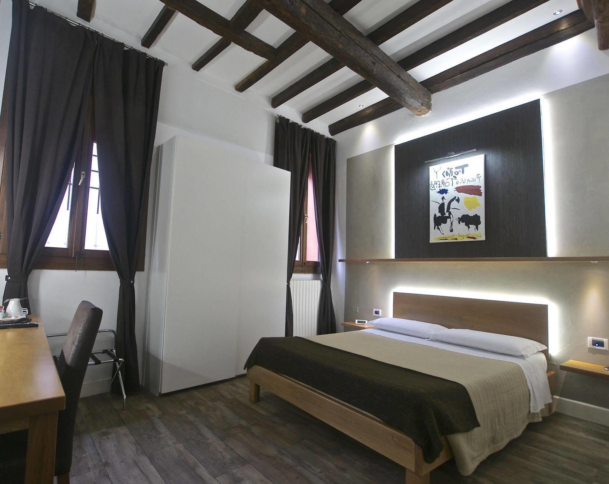 Alkimia Smart Rooms Ferrara Zewnętrze zdjęcie